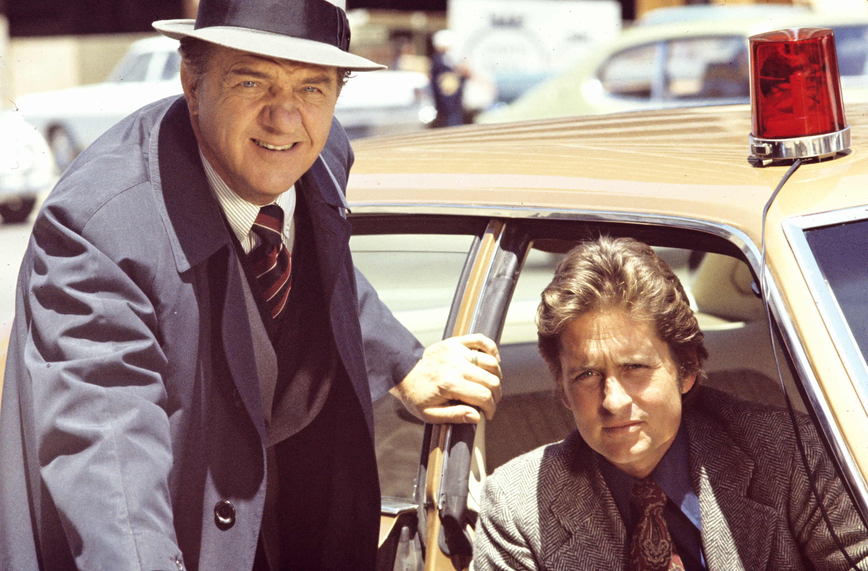Still of Michael Douglas and Karl Malden in The Streets of San Francisco (1972)