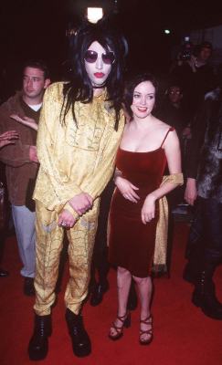 Rose McGowan and Marilyn Manson at event of Alien: Resurrection (1997)