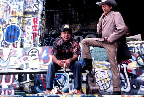 Still of Bob Dylan and Cheech Marin in Masked and Anonymous (2003)