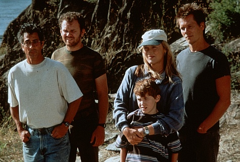 Still of Kevin Bacon, John C. Reilly, David Strathairn, Meryl Streep and Joseph Mazzello in The River Wild (1994)