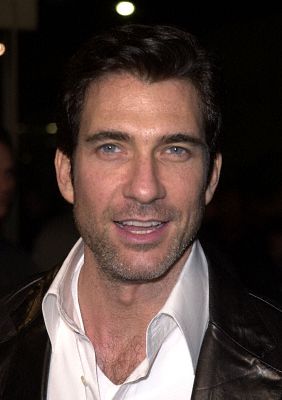 Dylan McDermott at event of The Pledge (2001)