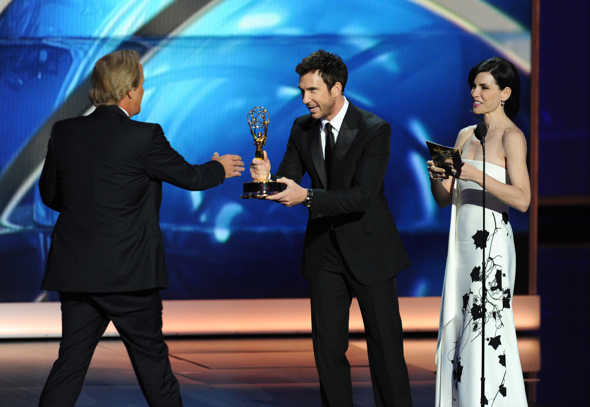 Julianna Margulies, Jeff Daniels and Dylan McDermott at event of The 65th Primetime Emmy Awards (2013)
