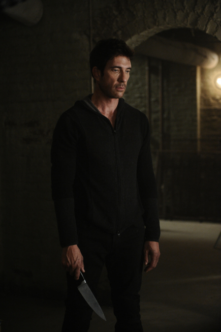 Still of Dylan McDermott in Amerikietiska siaubo istorija: Halloween: Part 1 (2011)