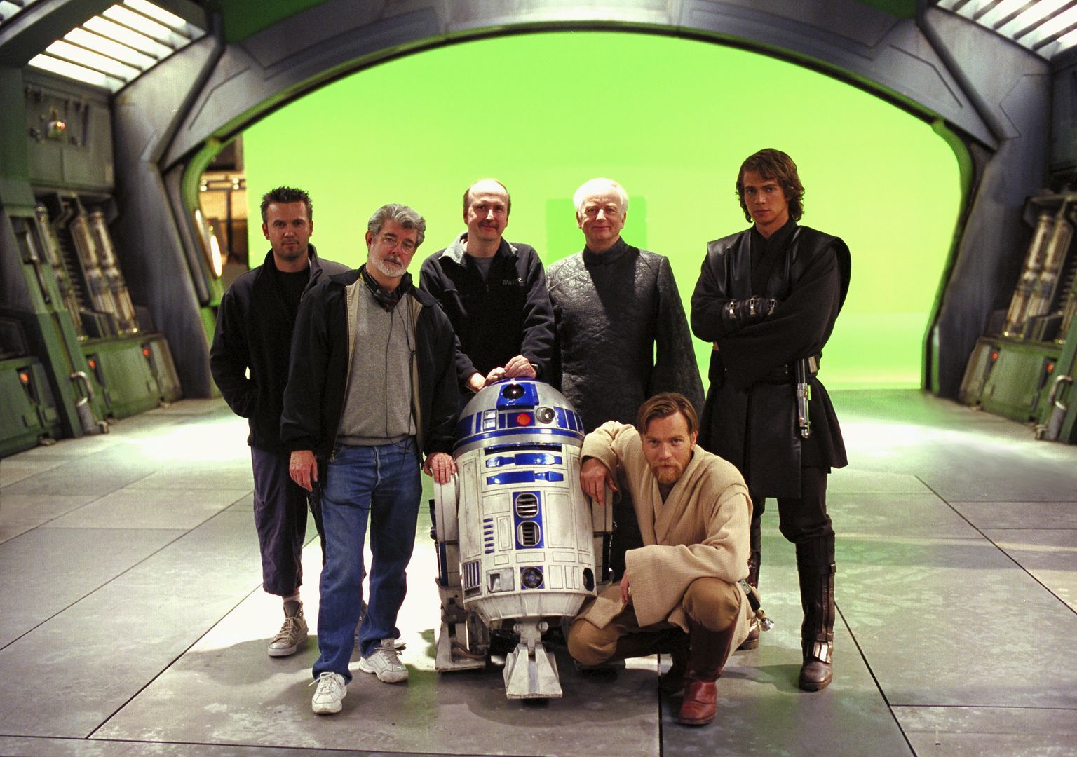 George Lucas, Ewan McGregor, Ian McDiarmid and Hayden Christensen in Zvaigzdziu karai. Situ kerstas (2005)