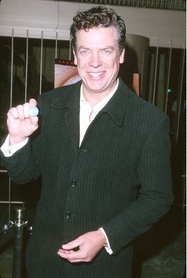 Christopher McDonald at event of Rekviem svajonei (2000)