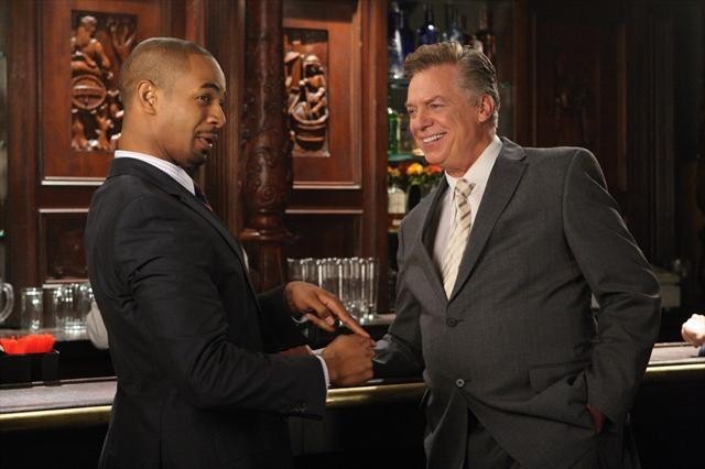Still of Christopher McDonald and Damon Wayans Jr. in Happy Endings (2011)