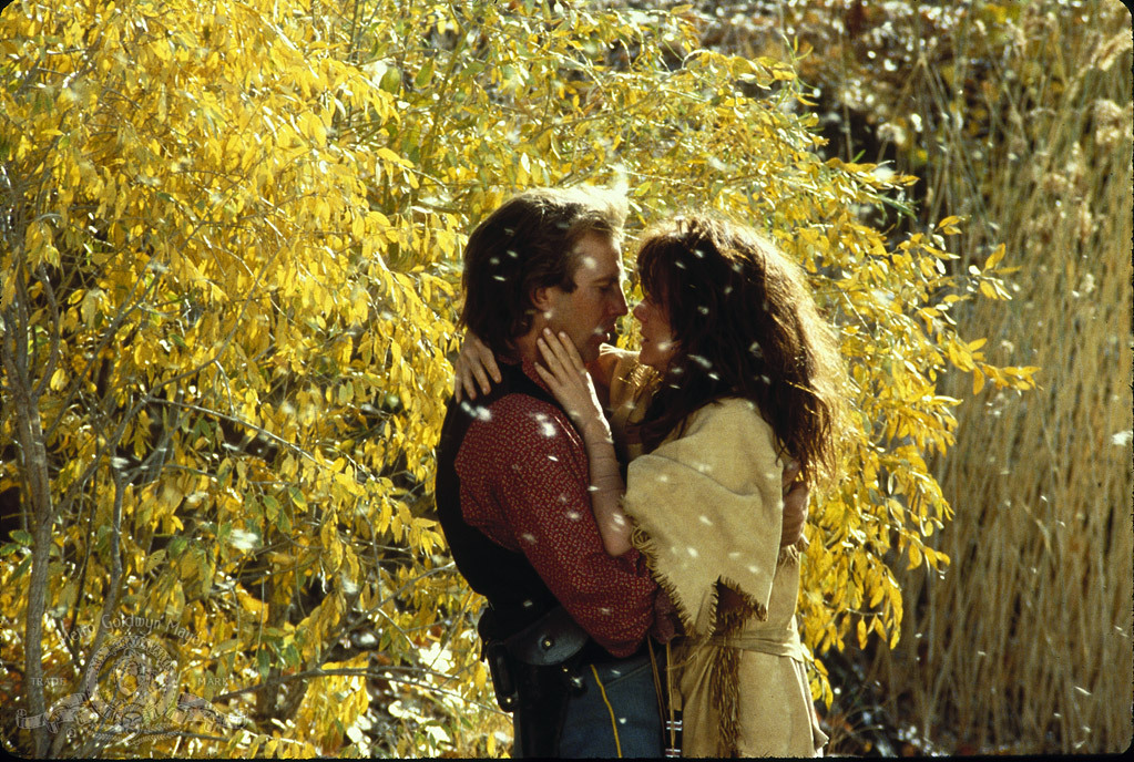 Still of Kevin Costner and Mary McDonnell in Sokis su vilkais (1990)