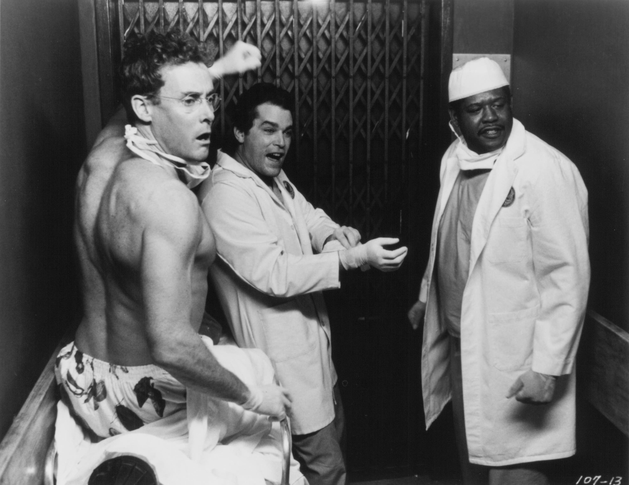 Still of Ray Liotta, John C. McGinley and Forest Whitaker in Article 99 (1992)