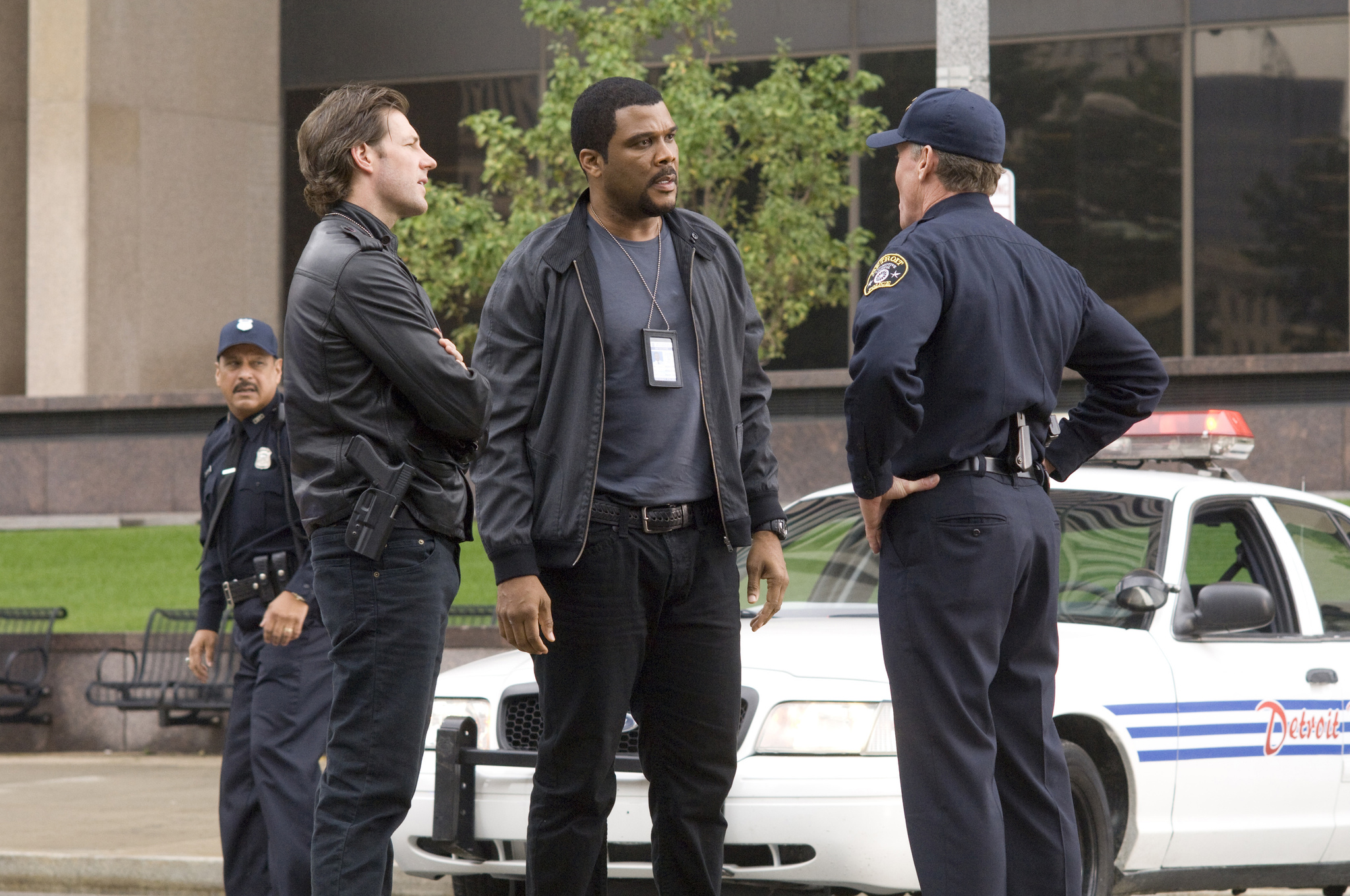 Still of John C. McGinley, Edward Burns and Tyler Perry in Alex Cross (2012)