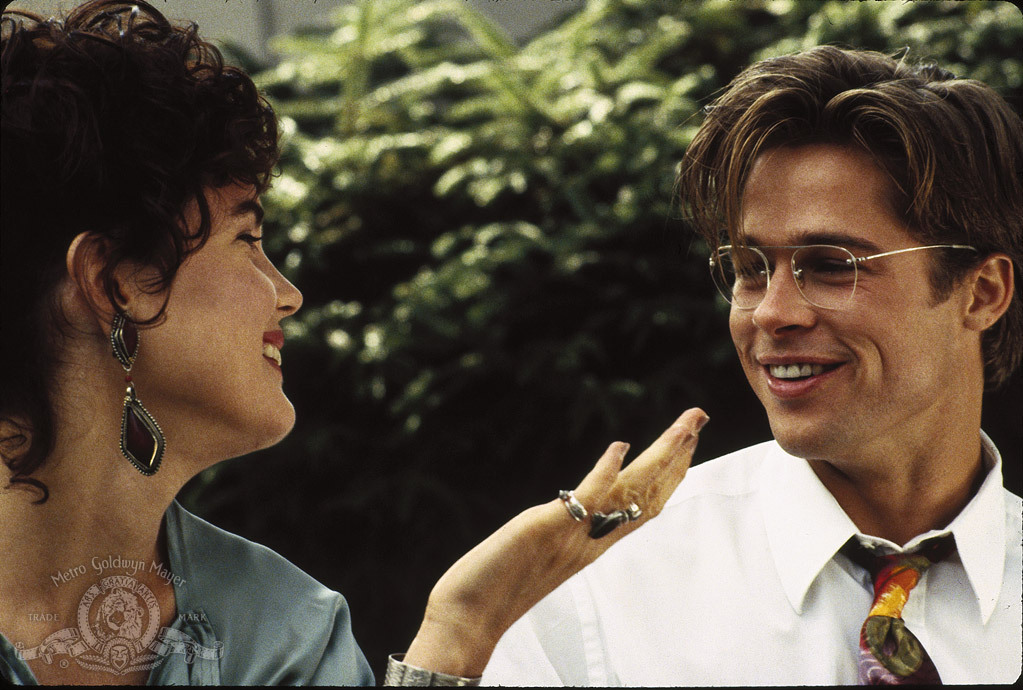 Still of Brad Pitt and Elizabeth McGovern in The Favor (1994)