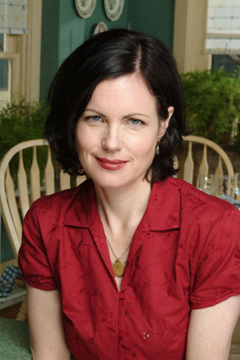 Still of Elizabeth McGovern in The Brotherhood of Poland, New Hampshire (2003)