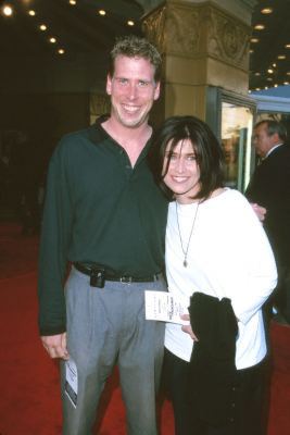 Nancy McKeon and Philip McKeon at event of Rules of Engagement (2000)
