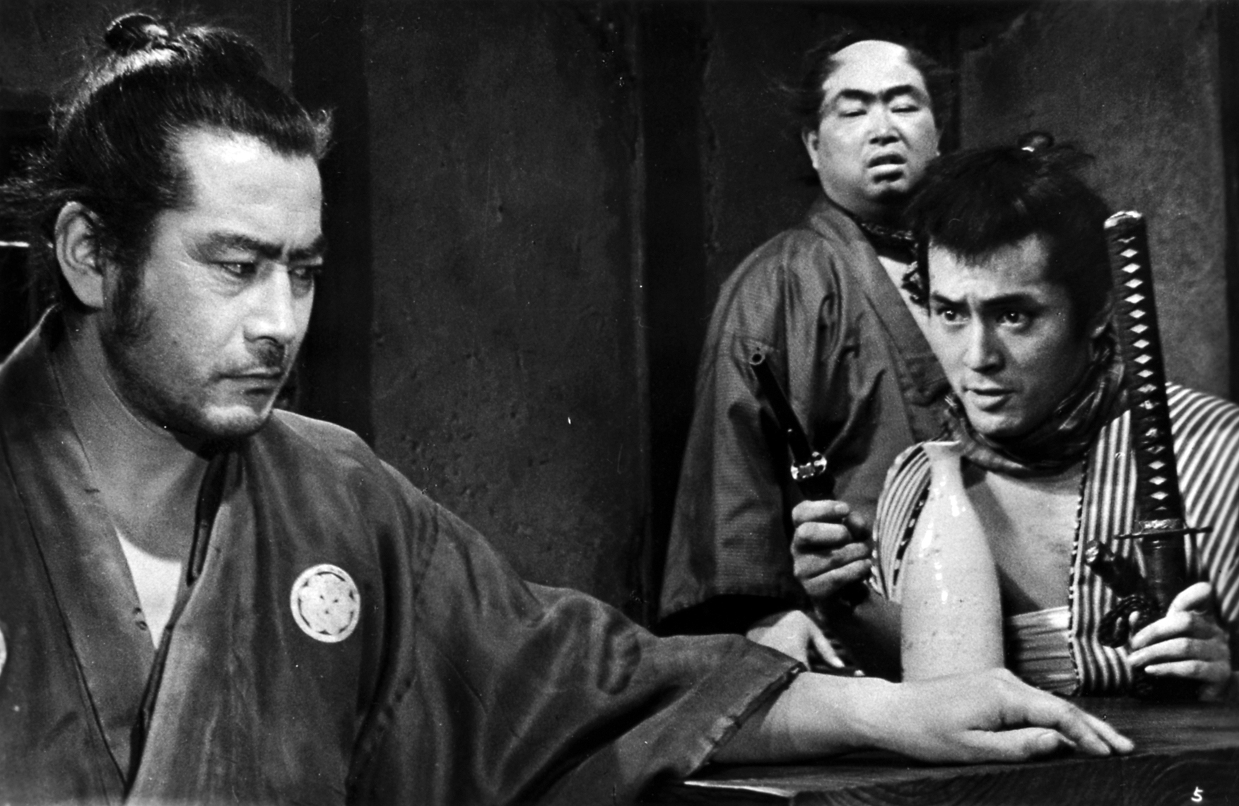 Still of Toshirô Mifune in Yôjinbô (1961)