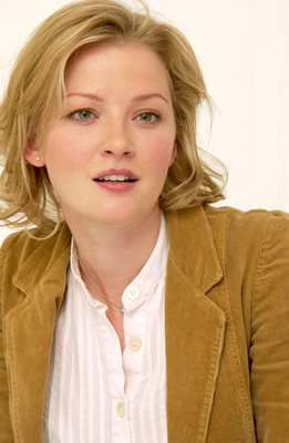 Gretchen Mol at event of The Shape of Things (2003)