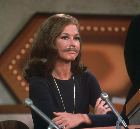 Mary Tyler Moore on the set of game show 'Password' c. 1972