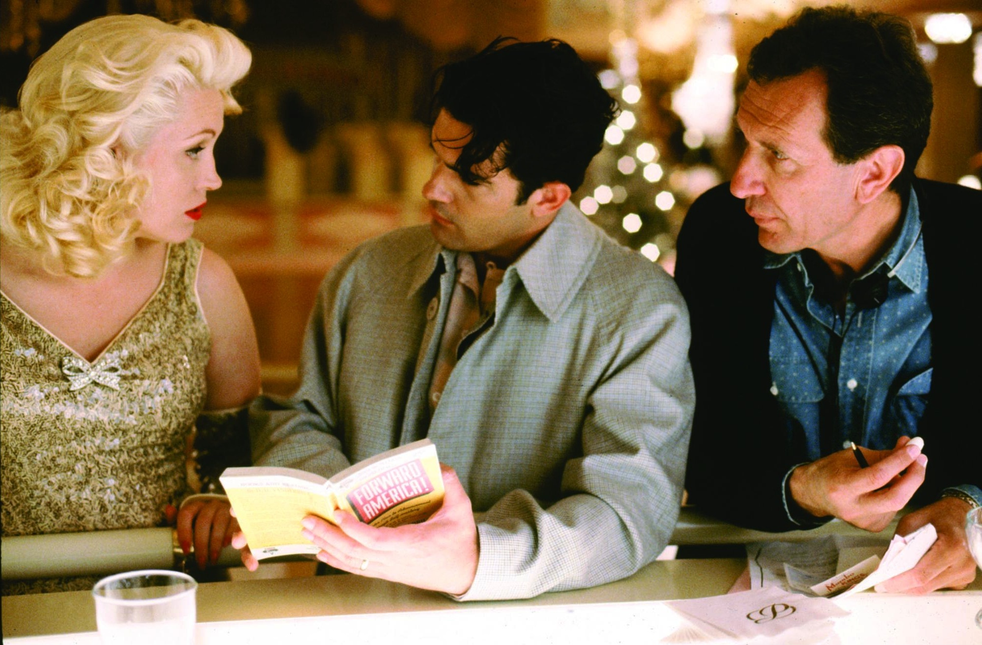 Still of Antonio Banderas and Cathy Moriarty in The Mambo Kings (1992)