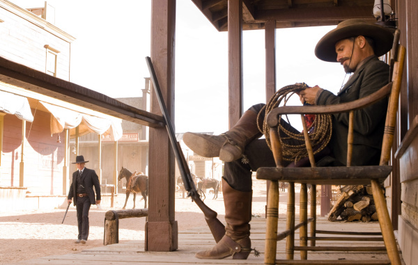 Still of Ed Harris and Viggo Mortensen in Appaloosa (2008)