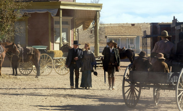 Still of Renée Zellweger, Ed Harris and Viggo Mortensen in Appaloosa (2008)