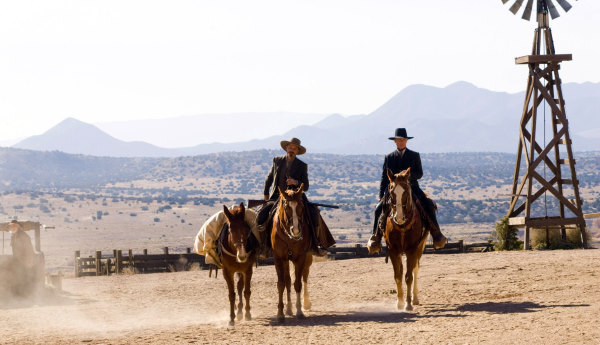 Still of Ed Harris and Viggo Mortensen in Appaloosa (2008)