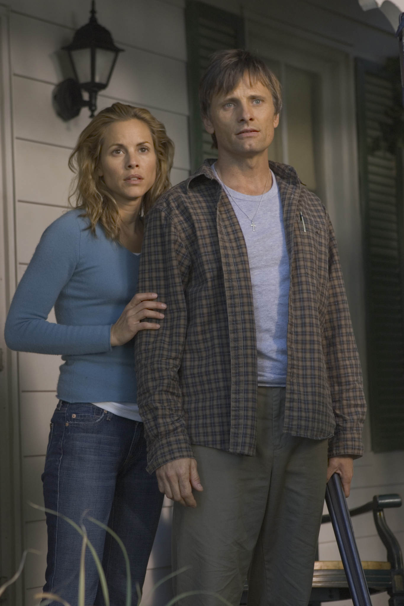 Still of Viggo Mortensen and Maria Bello in Smurto istorija (2005)