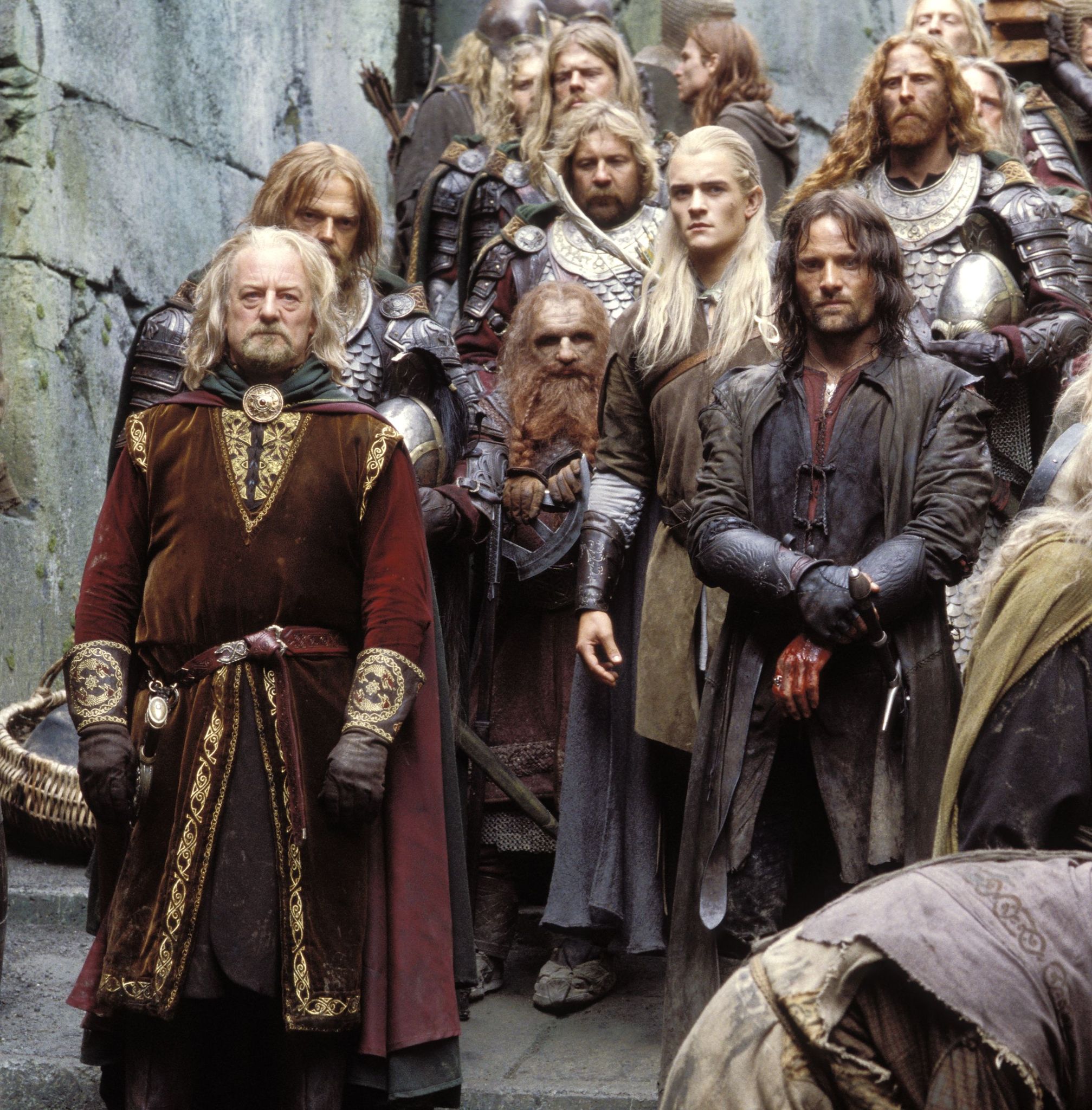 Still of Viggo Mortensen, Orlando Bloom and Bernard Hill in Ziedu Valdovas: Dvi tvirtoves (2002)