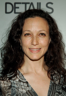 Bebe Neuwirth at event of Happy Endings (2005)