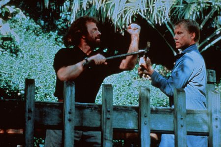Still of Chuck Norris and Peter Savard Moore in Top Dog (1995)