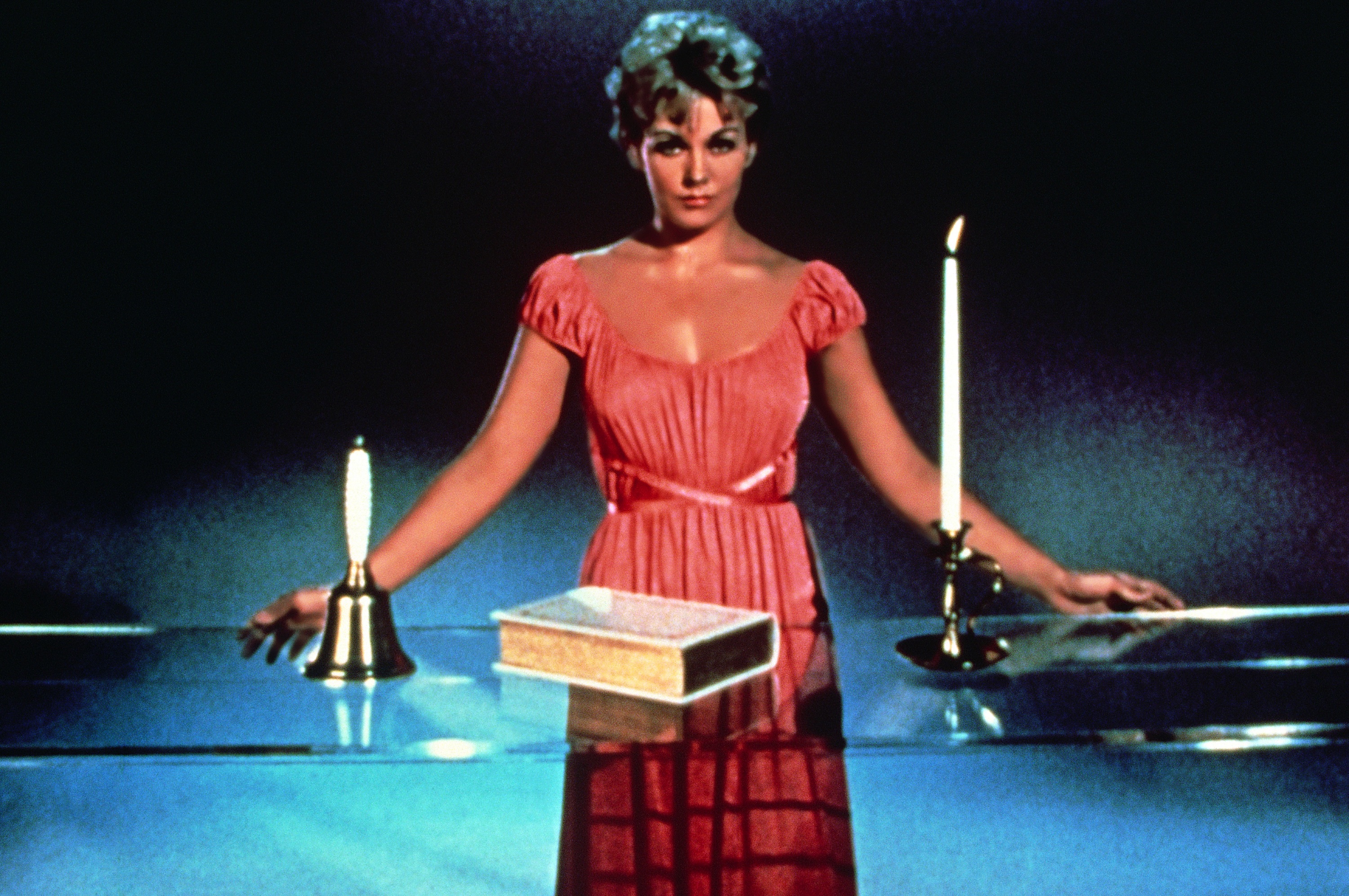 Still of Kim Novak in Bell Book and Candle (1958)
