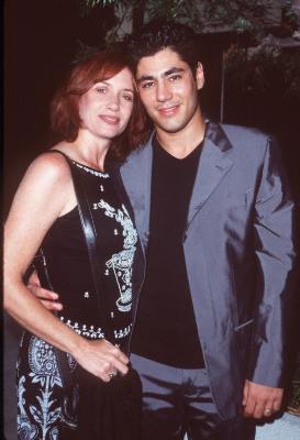 Danny Nucci at event of Friends & Lovers (1999)