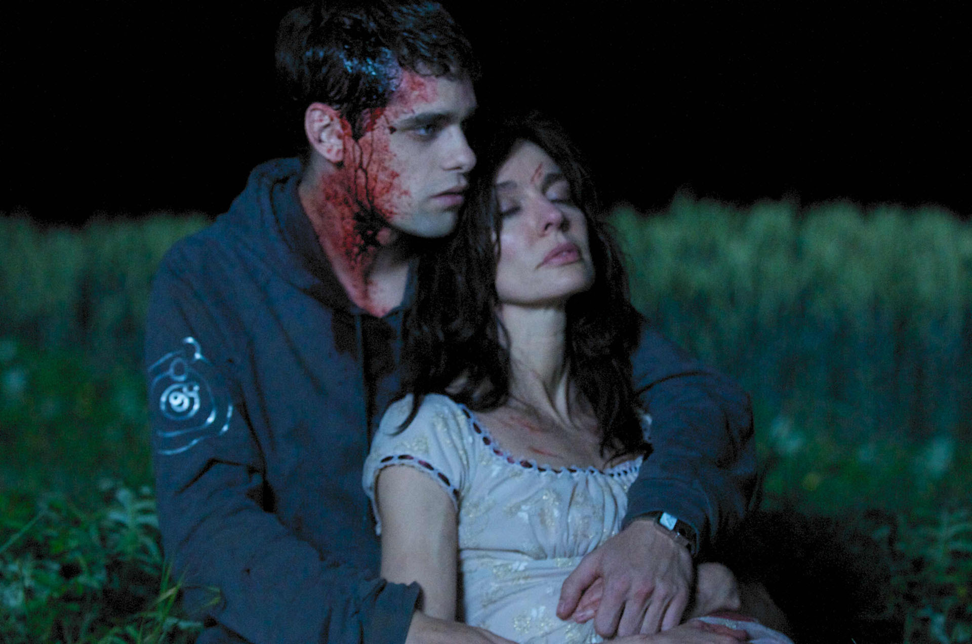 Still of Anne Parillaud and Arthur Dupont in Dans ton sommeil (2010)