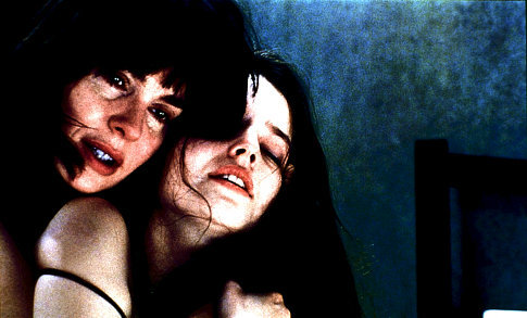 Anne Parillaud (Jeanne) with Roxane Mesquida (The Actress)