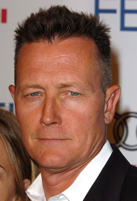 Robert Patrick at event of Ties jausmu riba (2005)