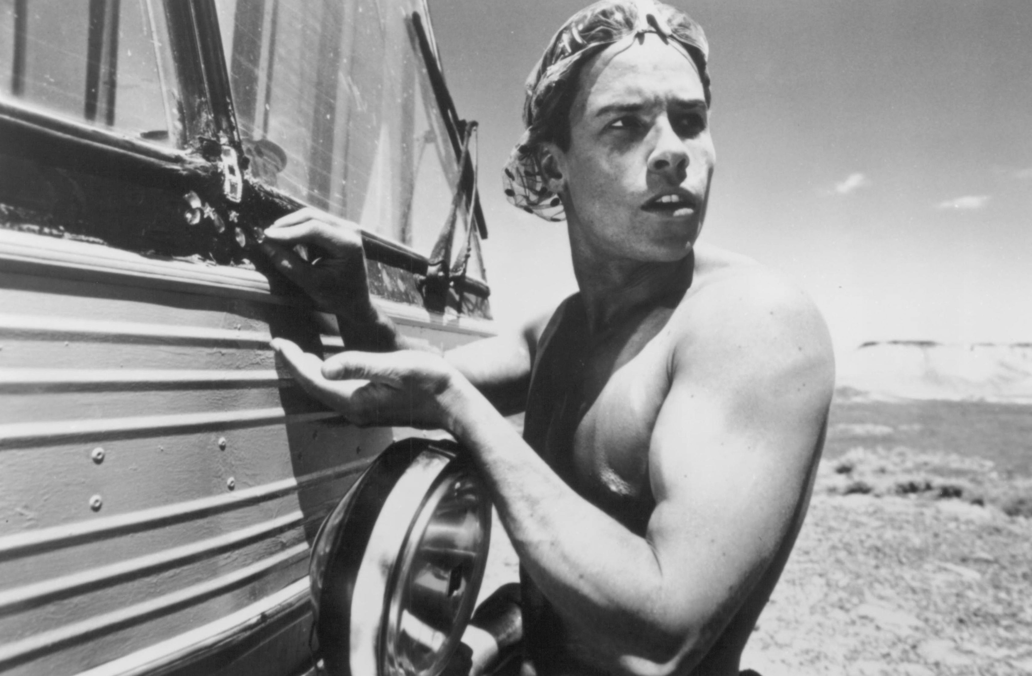 Still of Guy Pearce in The Adventures of Priscilla, Queen of the Desert (1994)