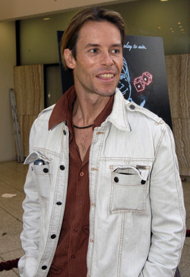 Guy Pearce at event of The Cooler (2003)