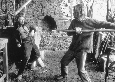 Still of Robert Carlyle and Guy Pearce in Ravenous (1999)