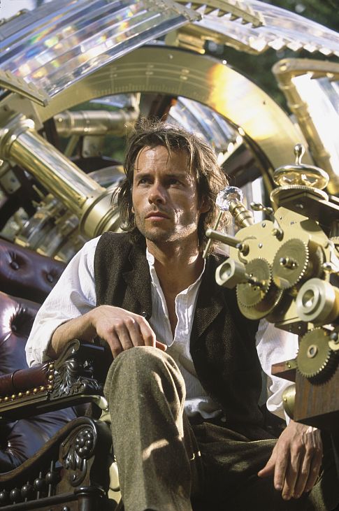 Still of Guy Pearce in The Time Machine (2002)