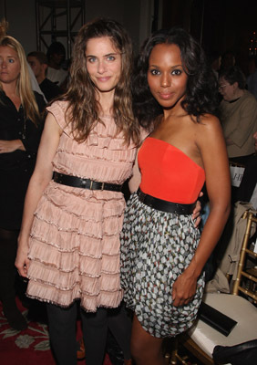 Amanda Peet and Kerry Washington