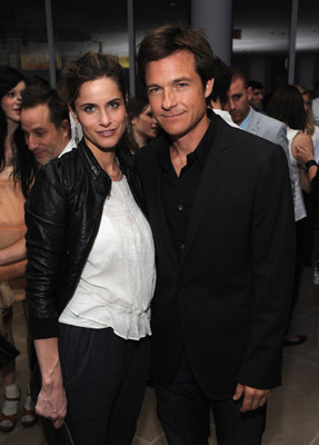 Jason Bateman and Amanda Peet