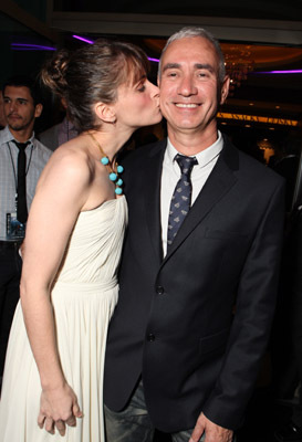 Roland Emmerich and Amanda Peet at event of 2012 (2009)