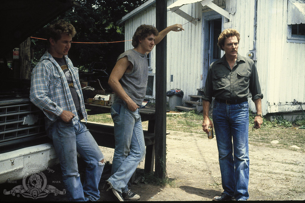 Still of Sean Penn, Christopher Walken and Chris Penn in At Close Range (1986)