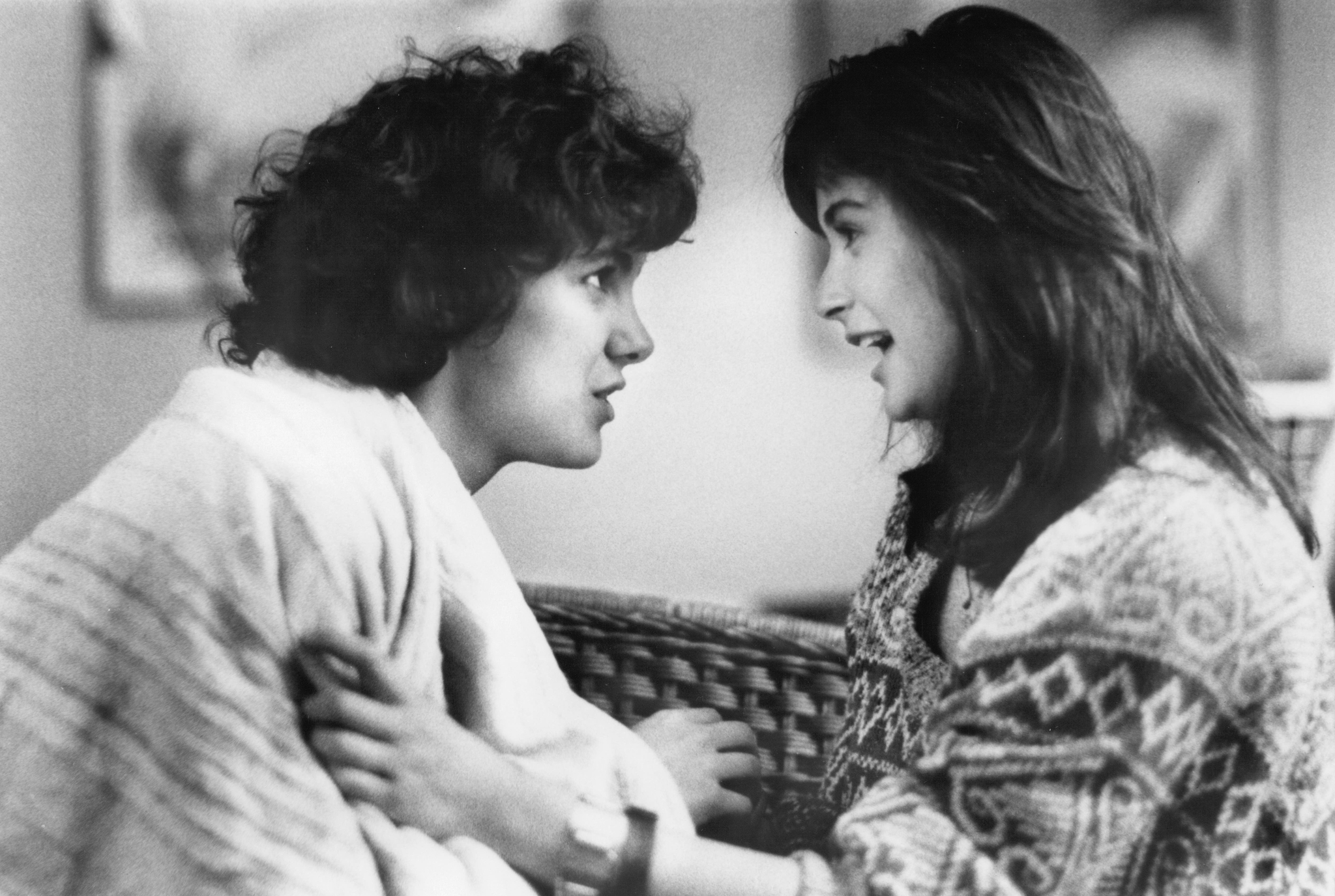 Still of Demi Moore and Elizabeth Perkins in About Last Night... (1986)