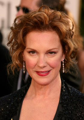 Elizabeth Perkins