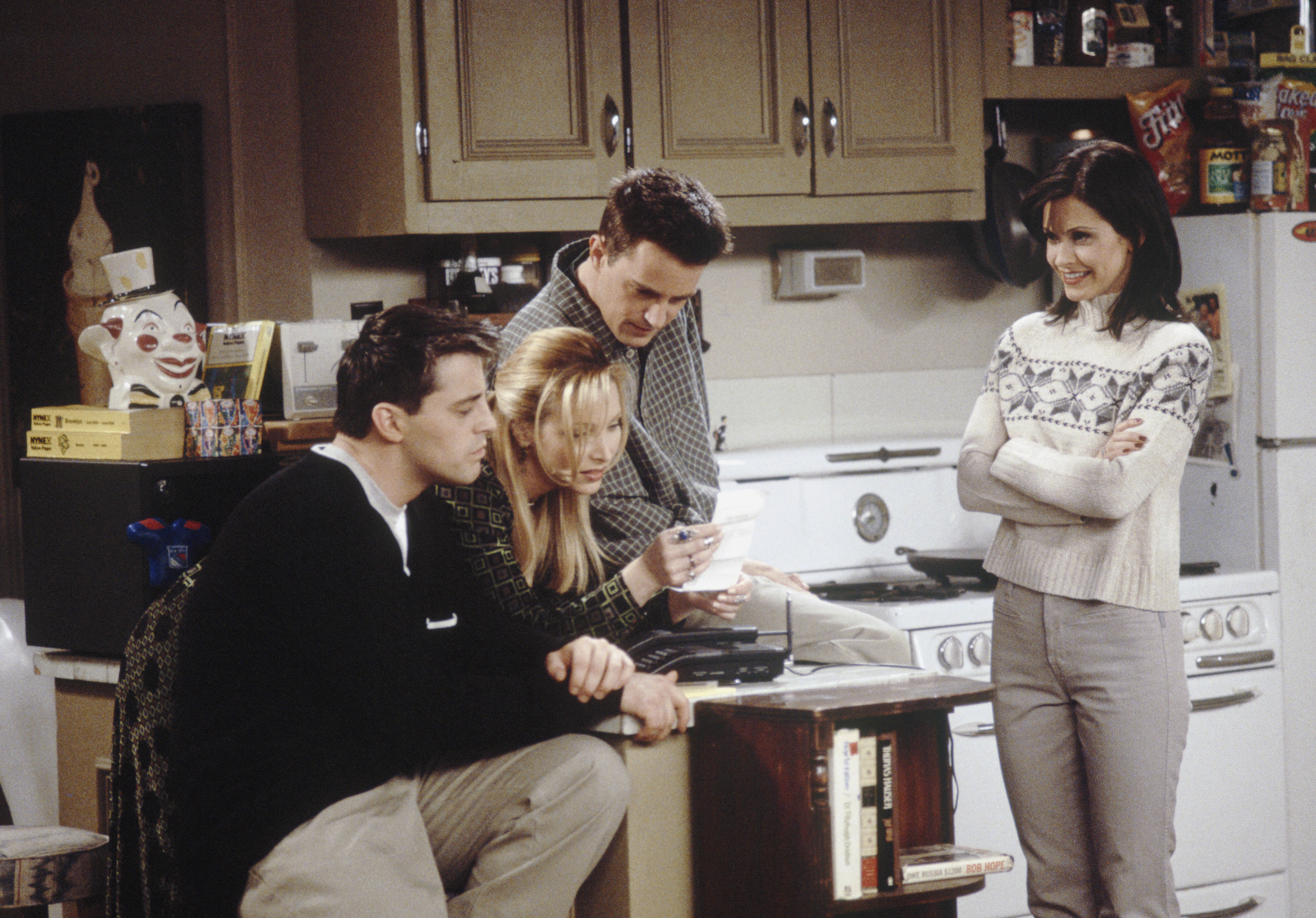 Still of Courteney Cox, Lisa Kudrow, Matt LeBlanc and Matthew Perry in Draugai (1994)