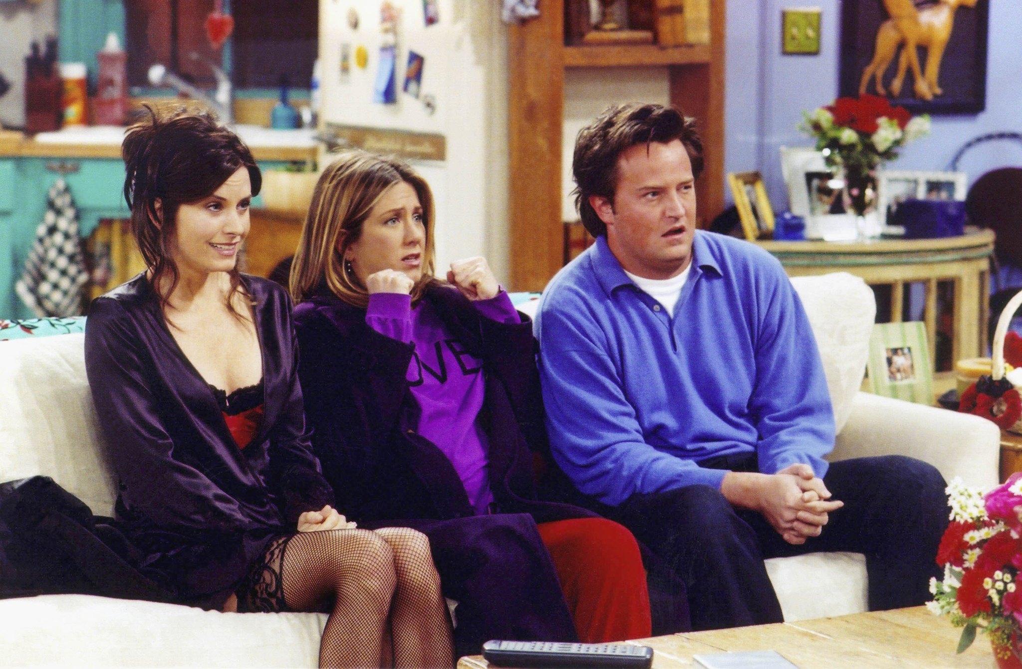 Still of Jennifer Aniston, Courteney Cox and Matthew Perry in Draugai (1994)