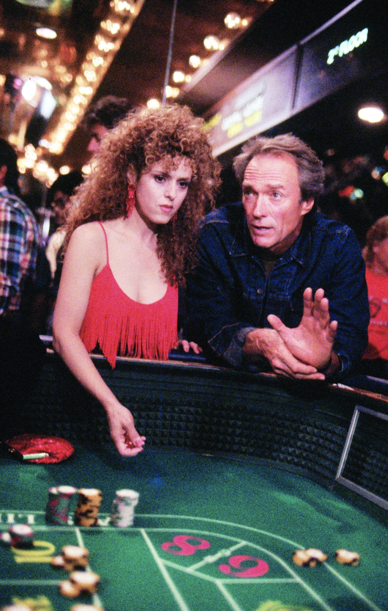 Still of Clint Eastwood and Bernadette Peters in Pink Cadillac (1989)