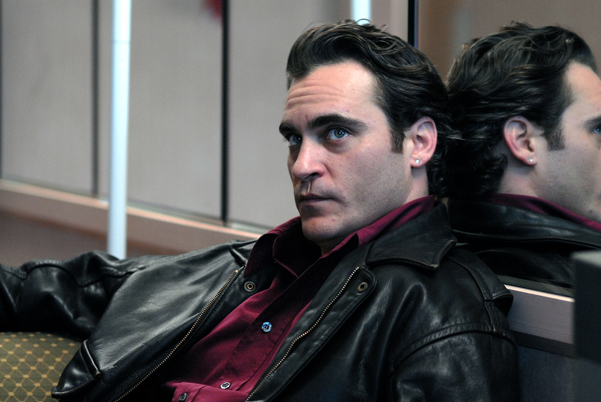 Still of Joaquin Phoenix in We Own the Night (2007)