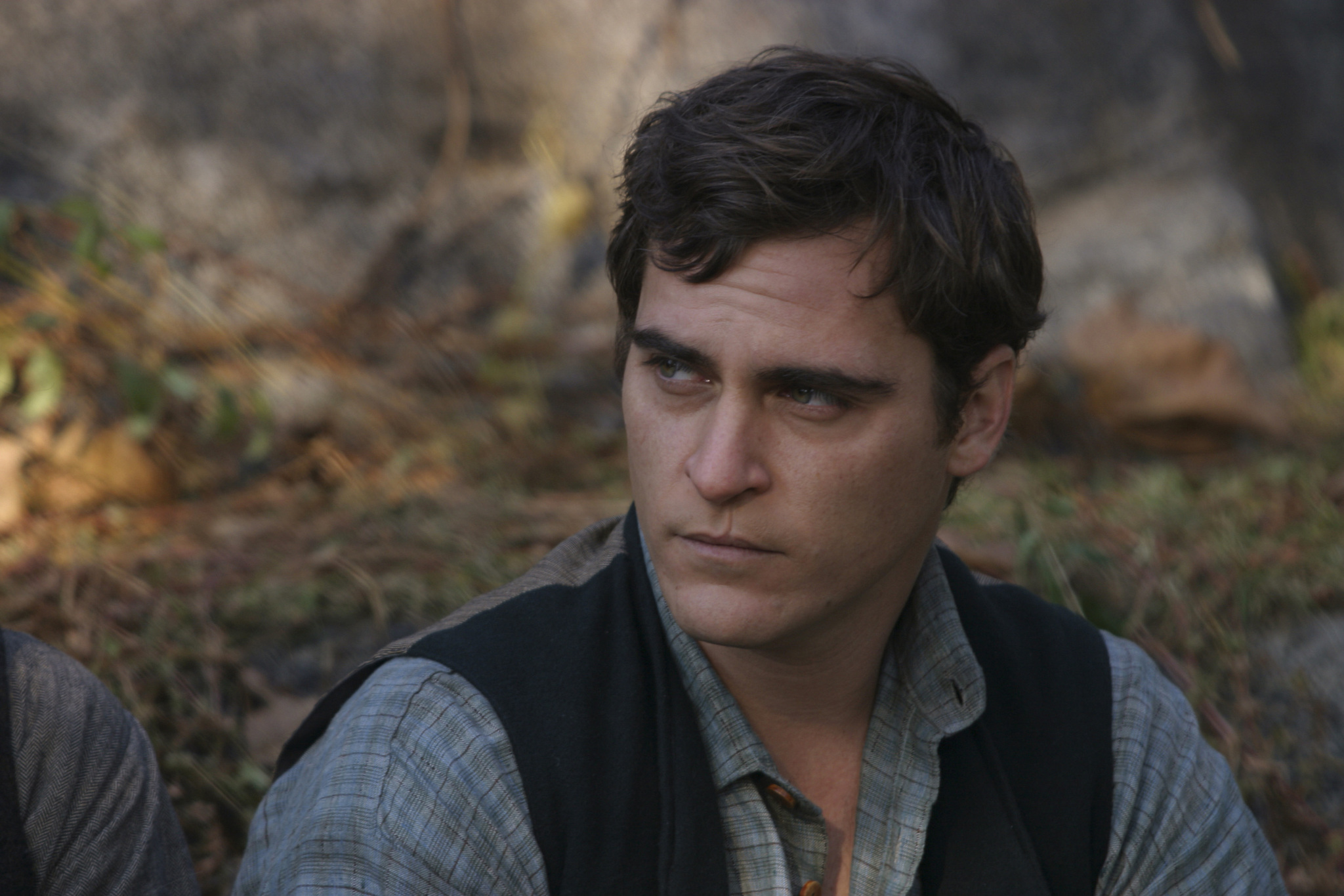Still of Joaquin Phoenix in The Village (2004)