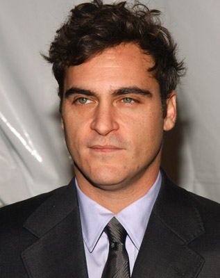 Joaquin Phoenix at event of Ties jausmu riba (2005)