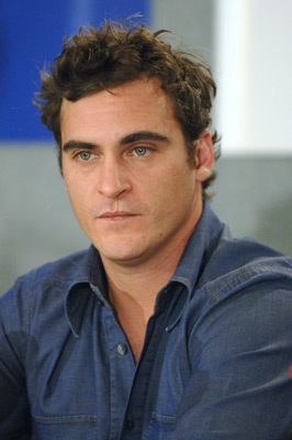 Joaquin Phoenix at event of Ties jausmu riba (2005)