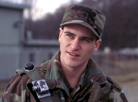 Still of Joaquin Phoenix in Buffalo Soldiers (2001)